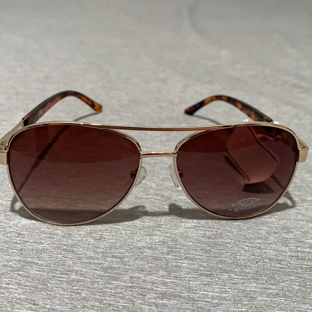 Oscar women’s sunglasses NWT